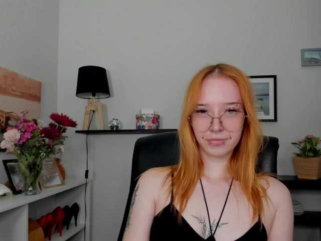 foxSonya live cam on BongaCams