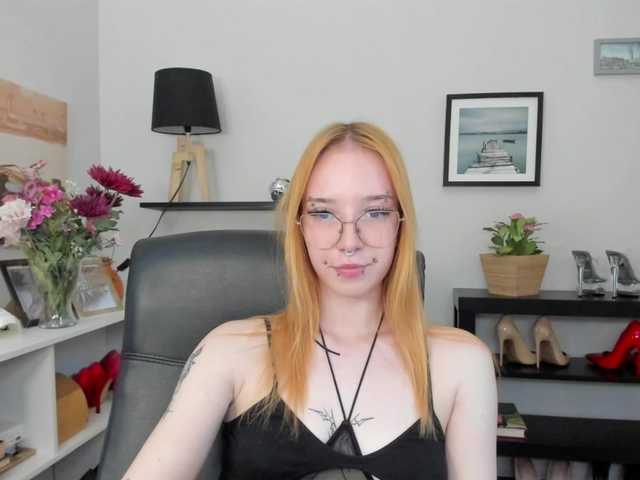 foxSonya live cam on BongaCams