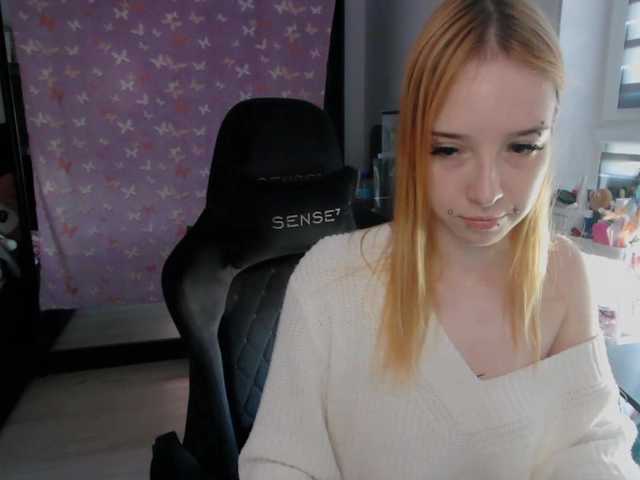 foxSonya live cam on BongaCams