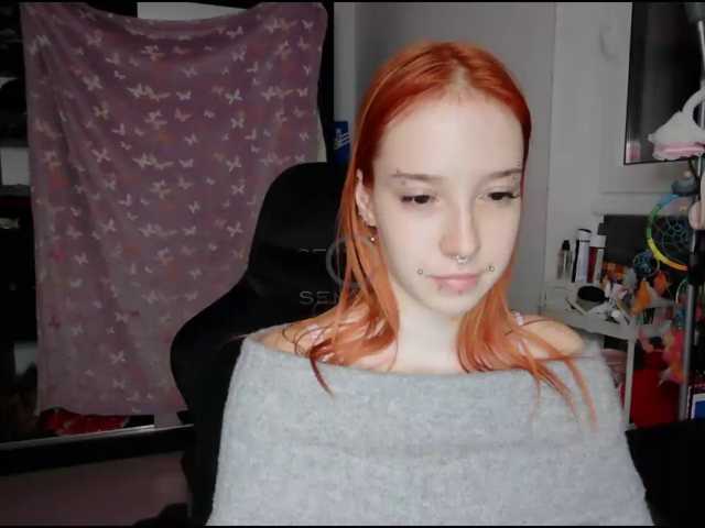 foxSonya live cam on BongaCams