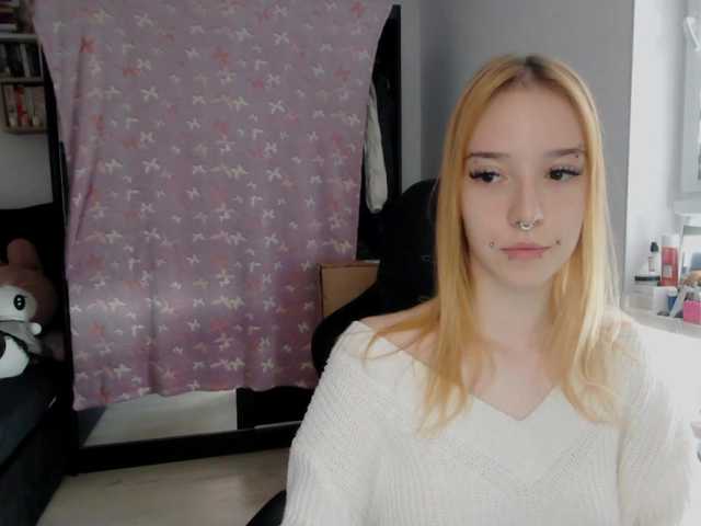foxSonya live cam on BongaCams