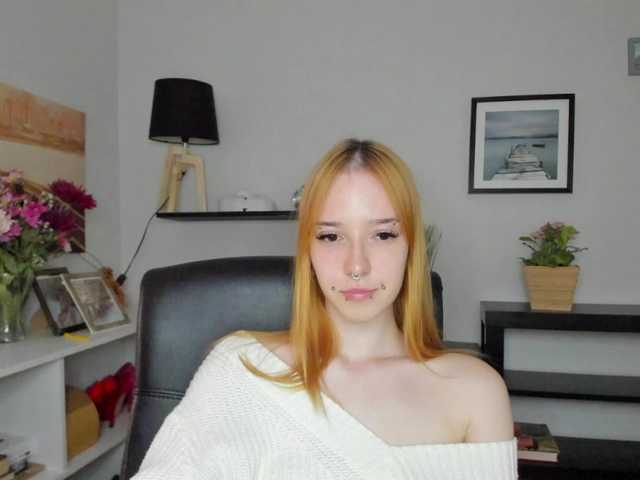 foxSonya live cam on BongaCams