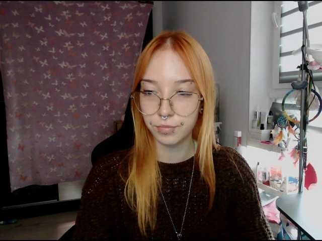 foxSonya live cam on BongaCams