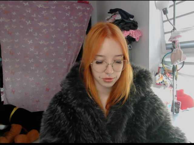 foxSonya live cam on BongaCams
