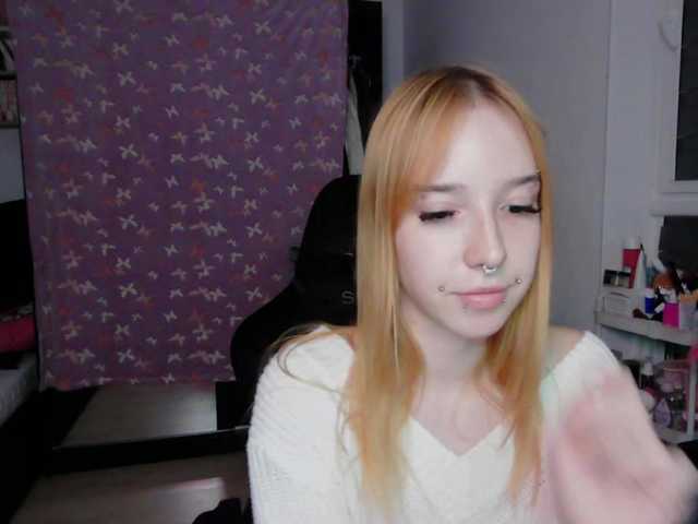 foxSonya live cam on BongaCams