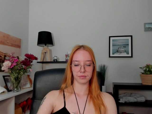 foxSonya live cam on BongaCams
