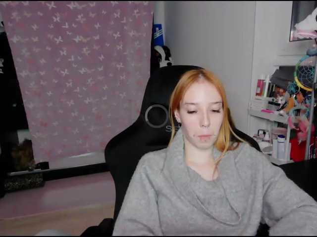 foxSonya live cam on BongaCams
