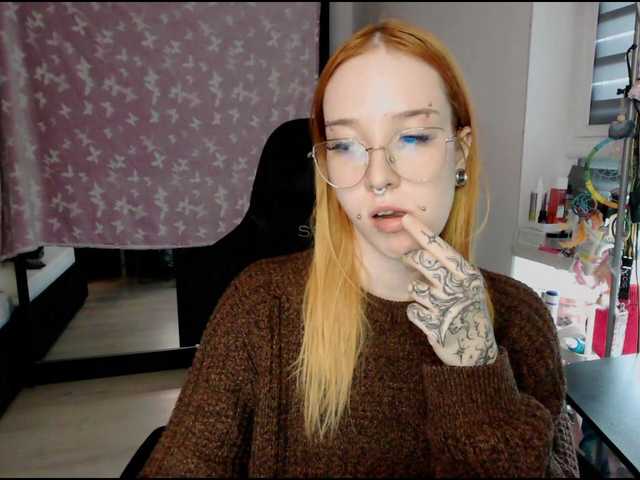 foxSonya live cam on BongaCams