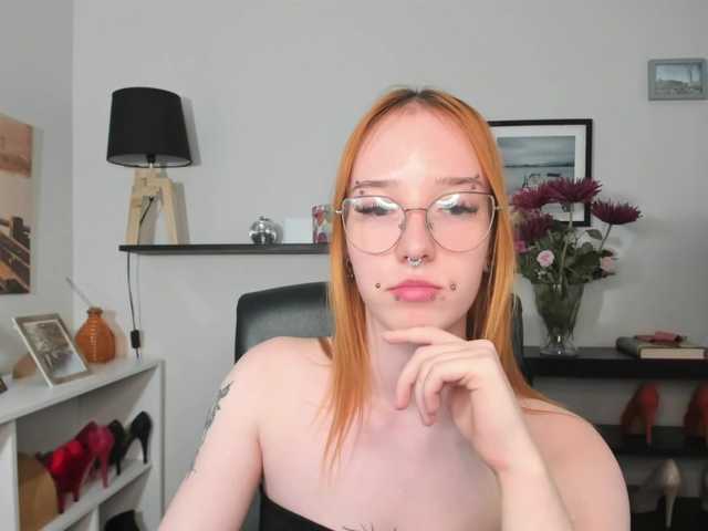 foxSonya live cam on BongaCams
