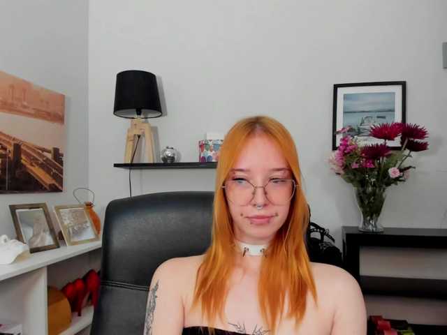foxSonya live cam on BongaCams
