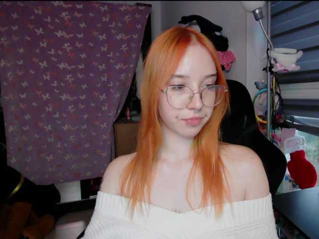 foxSonya live cam on BongaCams