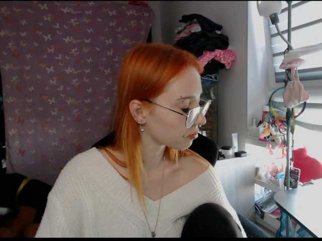foxSonya live cam on BongaCams