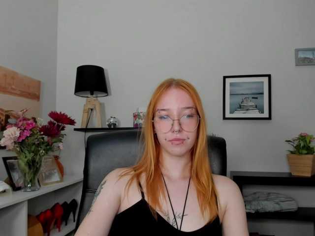 foxSonya live cam on UnifiedCams