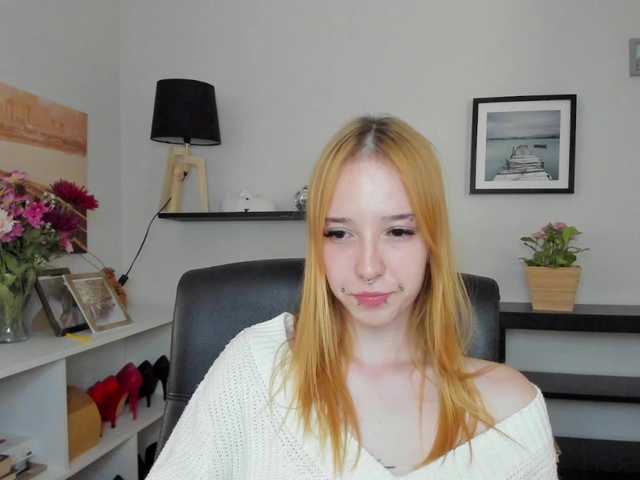 foxSonya live cam on BongaCams