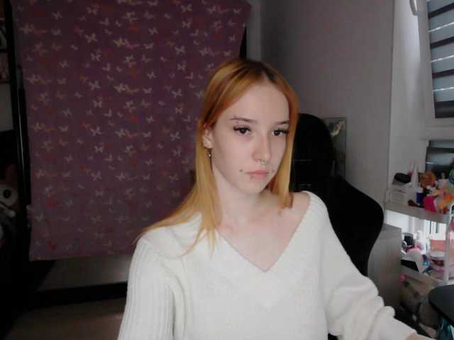 foxSonya live cam on BongaCams