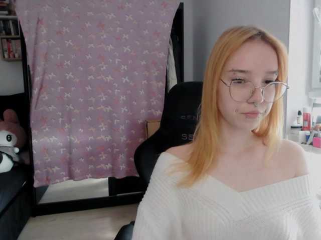 foxSonya live cam on BongaCams