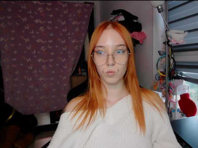 foxSonya live cam on BongaCams