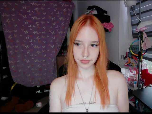 foxSonya live cam on BongaCams