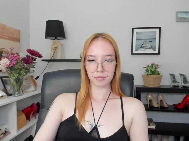foxSonya live cam on BongaCams