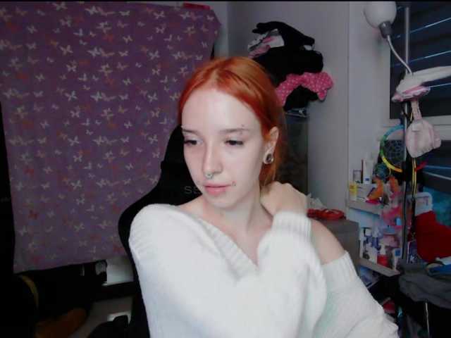 foxSonya live cam on BongaCams