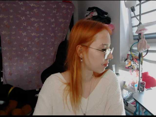 foxSonya live cam on BongaCams