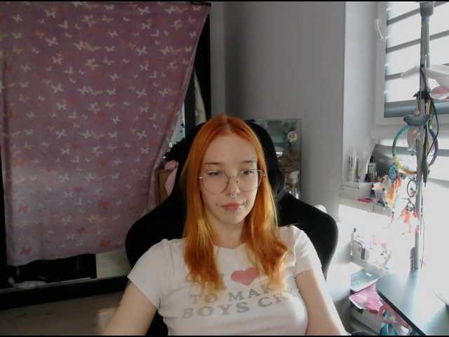 foxSonya live cam on BongaCams