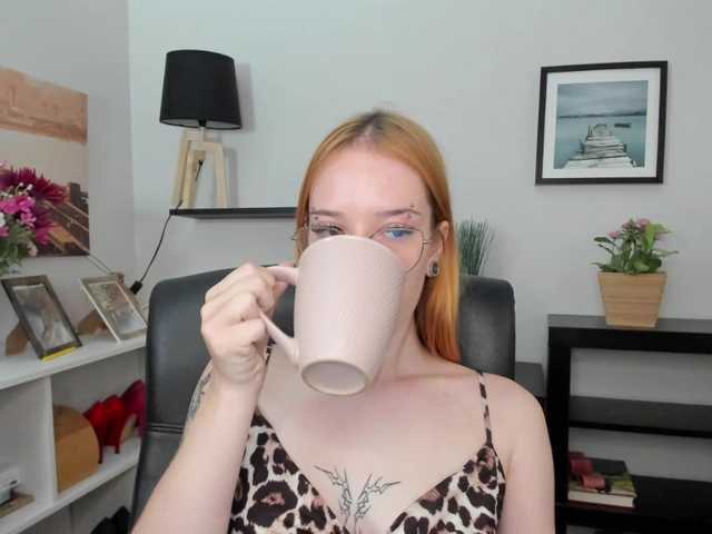 foxSonya live cam on BongaCams