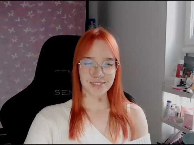 foxSonya live cam on BongaCams