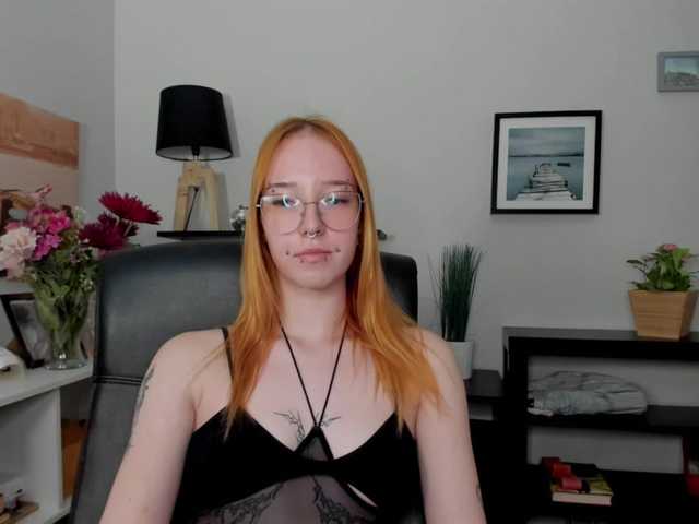 foxSonya live cam on BongaCams