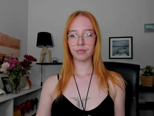 foxSonya live cam on BongaCams