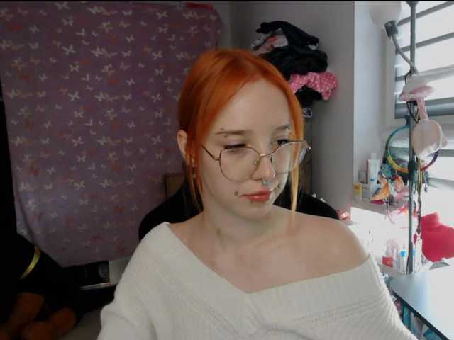 foxSonya live cam on BongaCams