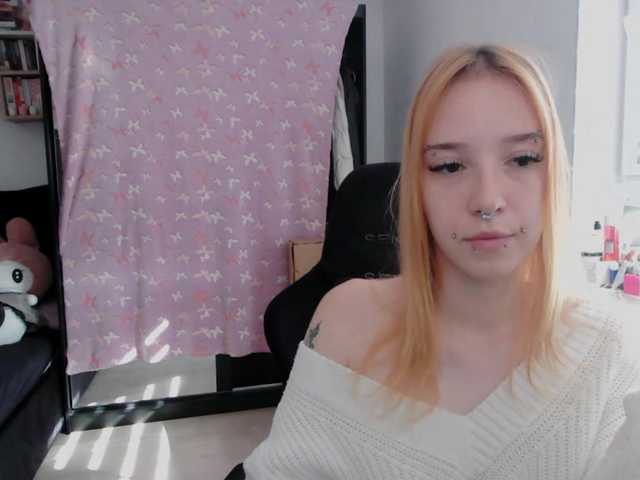 foxSonya live cam on BongaCams