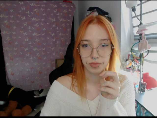 foxSonya live cam on BongaCams