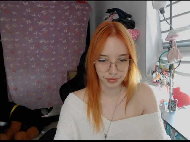 foxSonya live cam on BongaCams