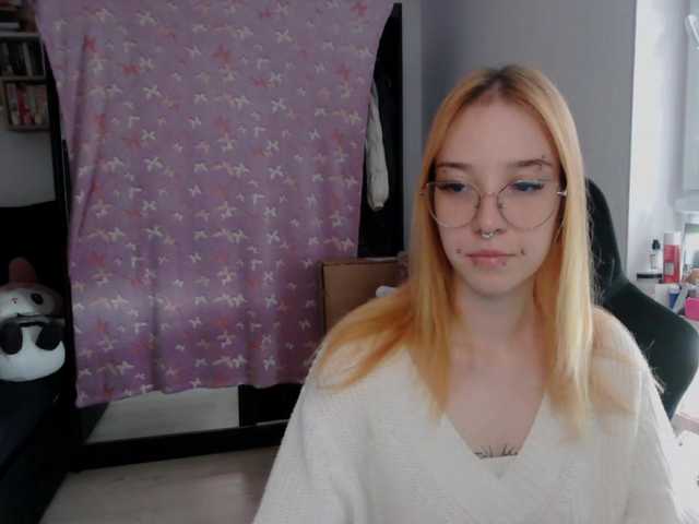 foxSonya live cam on BongaCams