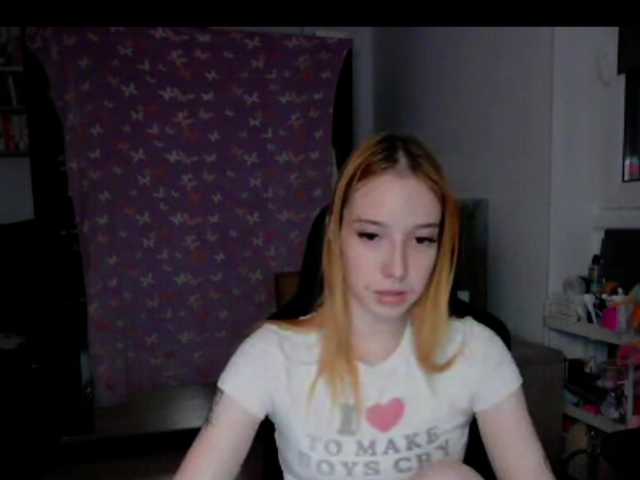 foxSonya live cam on BongaCams