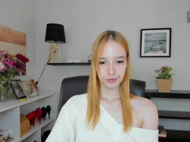 foxSonya live cam on BongaCams