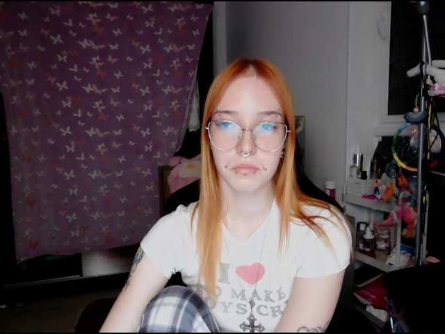 foxSonya live cam on BongaCams