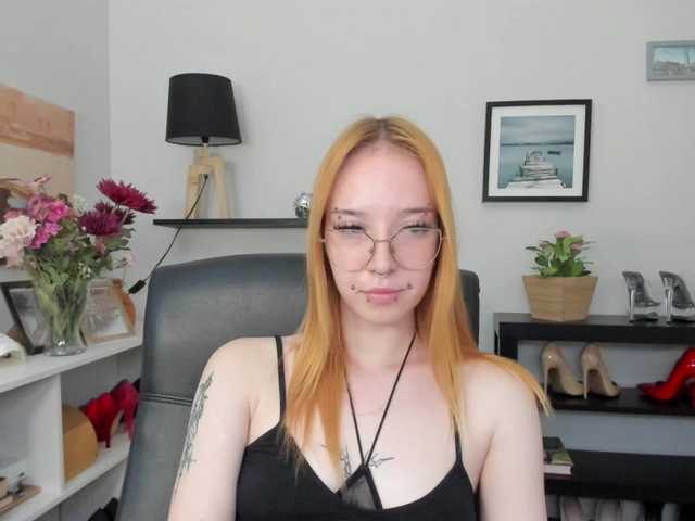foxSonya live cam on BongaCams