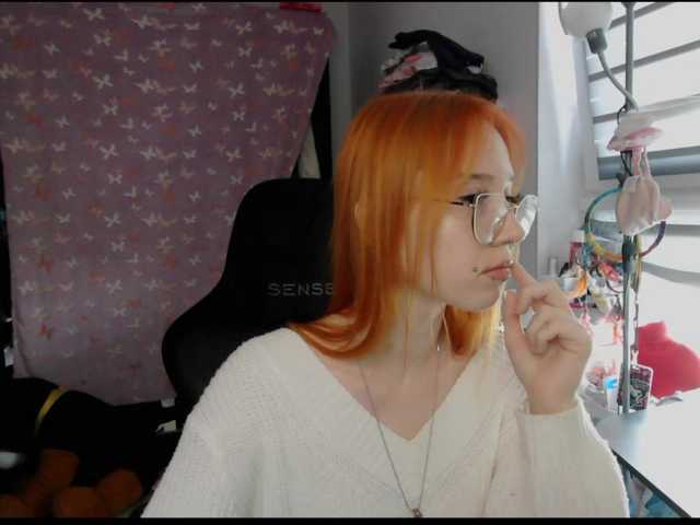 foxSonya live cam on BongaCams