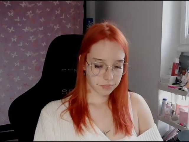 foxSonya live cam on BongaCams