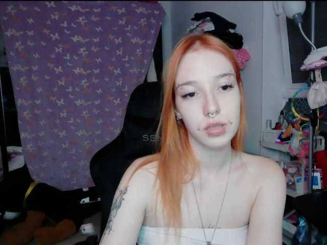 foxSonya live cam on BongaCams