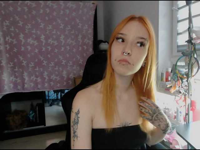 foxSonya live cam on BongaCams