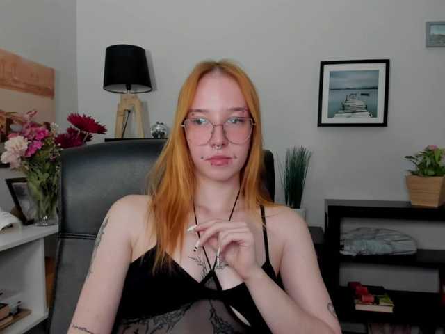 foxSonya live cam on BongaCams