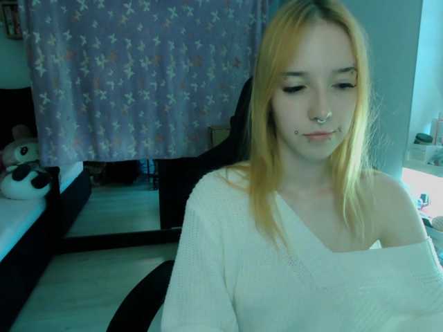 foxSonya live cam on BongaCams