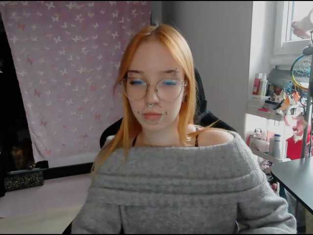 foxSonya live cam on BongaCams