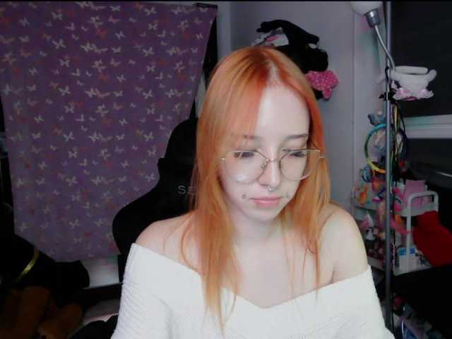 foxSonya live cam on BongaCams