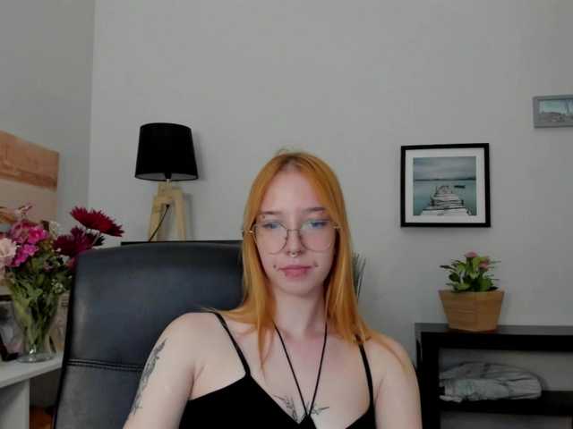 foxSonya live cam on BongaCams