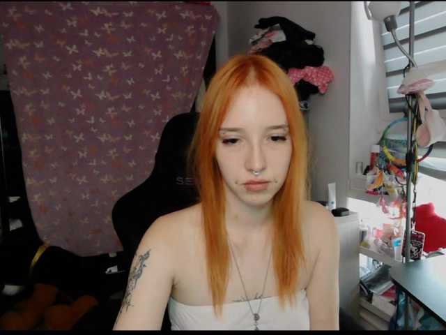 foxSonya live cam on BongaCams