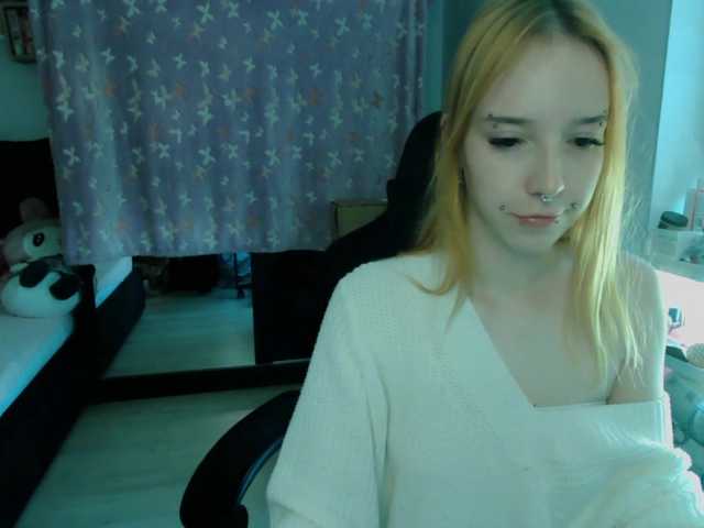foxSonya live cam on BongaCams